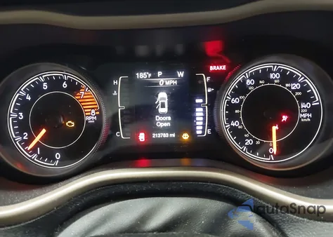 2018 Jeep Cherokee Latitude 4X4 from USA, damaged, VIN 1C4PJMCX8JD529136